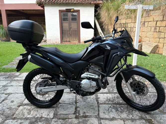 Xre 300 abs 2023