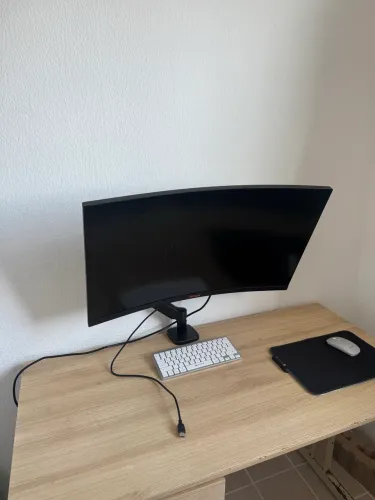 Monitor Gamer AOC Agon 32" Curvo 165Hz 1ms FreeSync