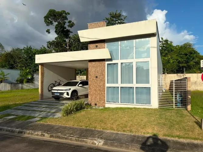 Casa Jardins do Lago - 4/4 sendo 3 suítes e 2vgs em Coqueiro - Belém - PA