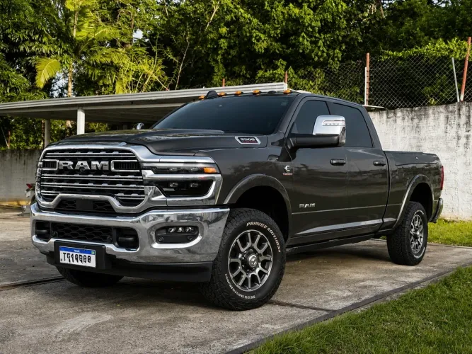 Ram 3500 Limited Longhorn 6.7 TB CD Diesel 2025