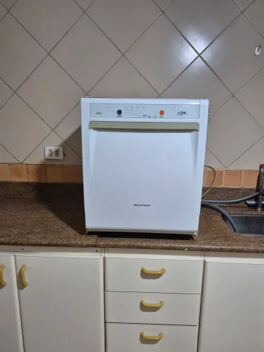 Lavalouças Brastemp 6 serviços. Se livre das brigas pela louça!