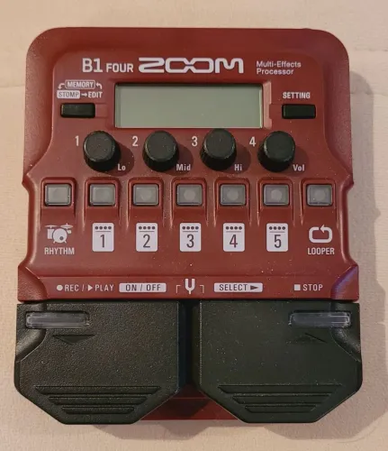 Pedaleira Zoom B1 Four 