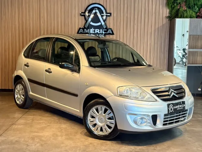 Citroen C3 GLX 1.4/ GLX Sonora 1.4 Flex 8V 5P 2011