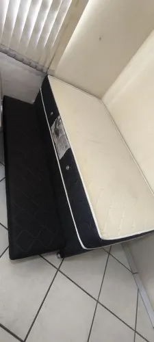 Cama solteiro com cama auxiliar