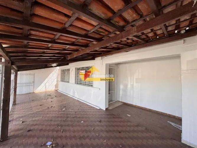 Casa Comercial para aluguel, 4 quartos, 1 suíte, 2 vagas, Centro - Divinópolis/MG