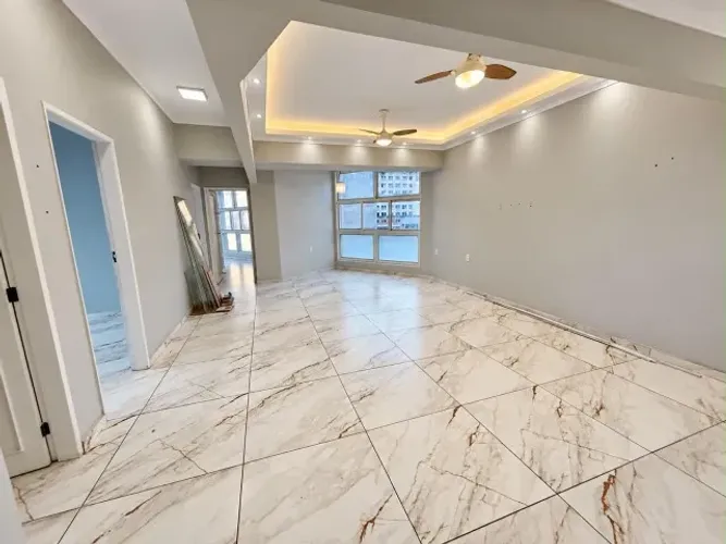 Alugo Apto no Centro de Vitória - 3 Quartos, 2 Suítes, 1 por andar - R$3.500,00