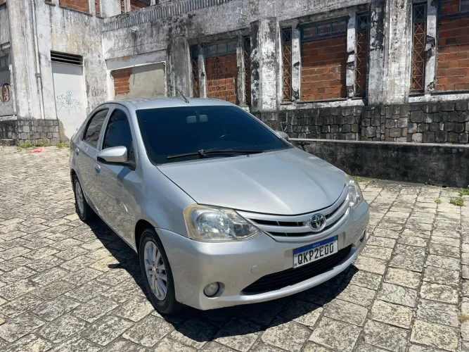 Toyota Etios XLS Sedan 1.5 Flex 16V 4P Mec. 2015