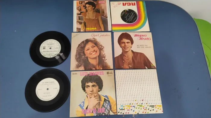 Lote de 8 discos compactos antigos