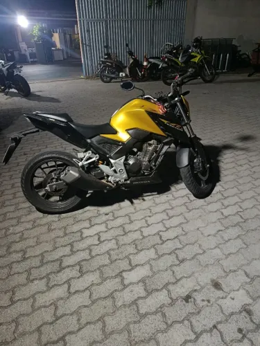 Honda Cb300F