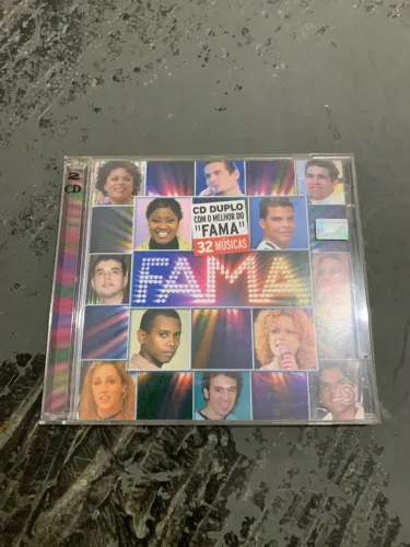 CD duplo com o melhor do ?Fama? 32 músicas
