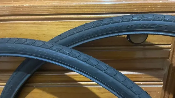 Pneus para Bicicleta c/câmara de ar Pirelli 700x32