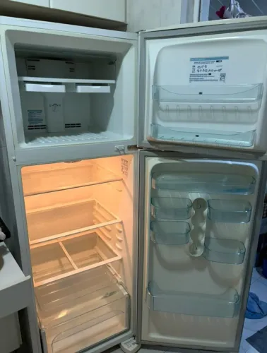 GELADEIRA ELETROLUX FROST FREE DF 37 - SEMINOVA