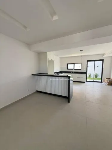 Sobrado com 3 dormitórios à venda, 165 m² por R$ 1.040.000,00 - Coqueiral - Cascavel/PR