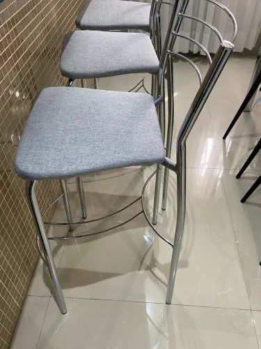 Conjunto 3 bancos para balcão