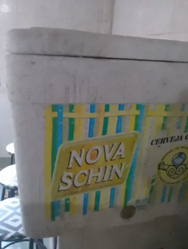 Caixa isopor 200 litros