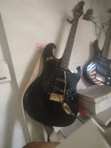 Guitarra Giannini estatorsonic X 98 modificada 