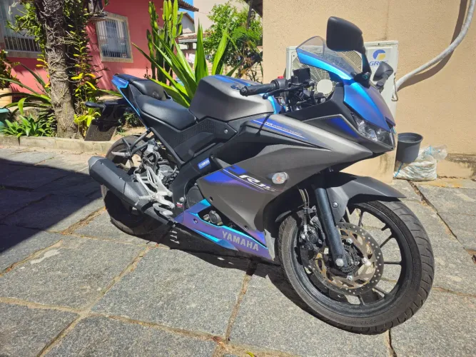 Yamaha R15 Camaleão
