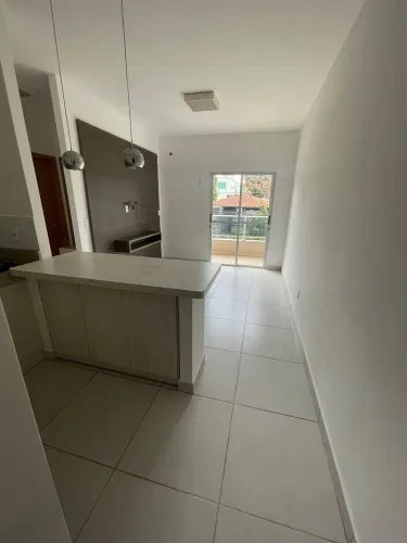 Apartamento com 2 quartos no Condominio Della Rosa II