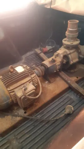 Vendo bomba trifaze 10cv file toda pra vende ligeiro
