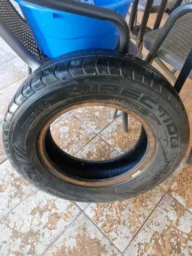 Pneu aro 13 175/70 Goodyear