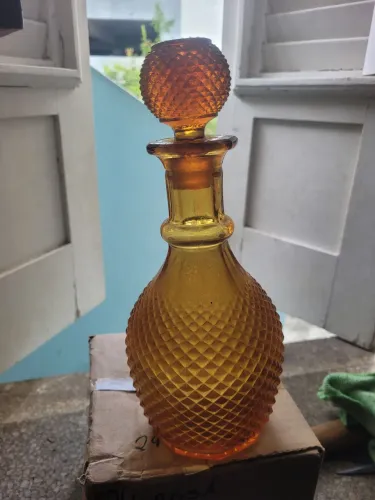 Licoreira antiga  âmbar 