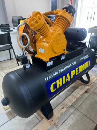 Compressor de Ar 250L 25PCM 175psi Motor 5CV Industrial - Chiaperini (Novo)