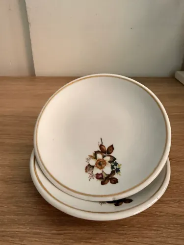 Dois pires em porcelana da pozzani década 60
