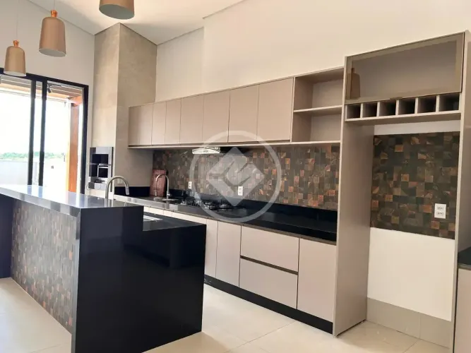 CASA TÉRREA VILLA JARDIM 3 SÚITES ENERGIA SOLAR PSICINA AQUECIDA R$3.000.000,00 codigo: 34