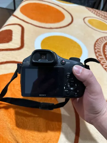 Sony Cyber-shot DSC-HX300 20.4MP Zoom Óptico 50x + Cartão de Memória