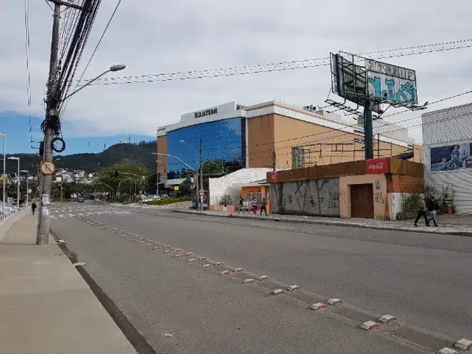 Loja ampla de 400m² na Madre Benvenuta, Floripa-SC - nova