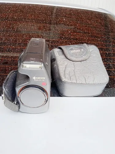 Câmera fotográfica kyocera