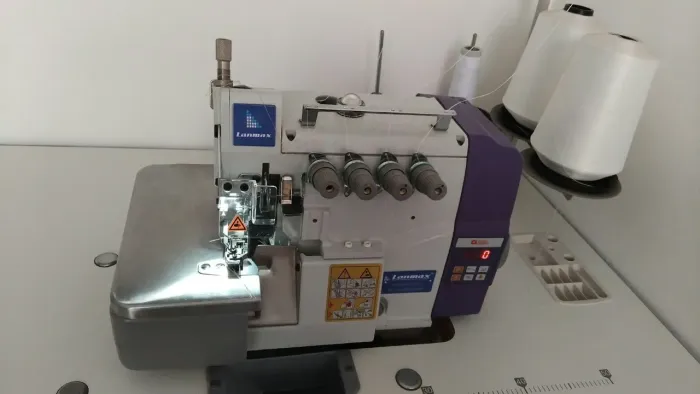 Máquina de costura 