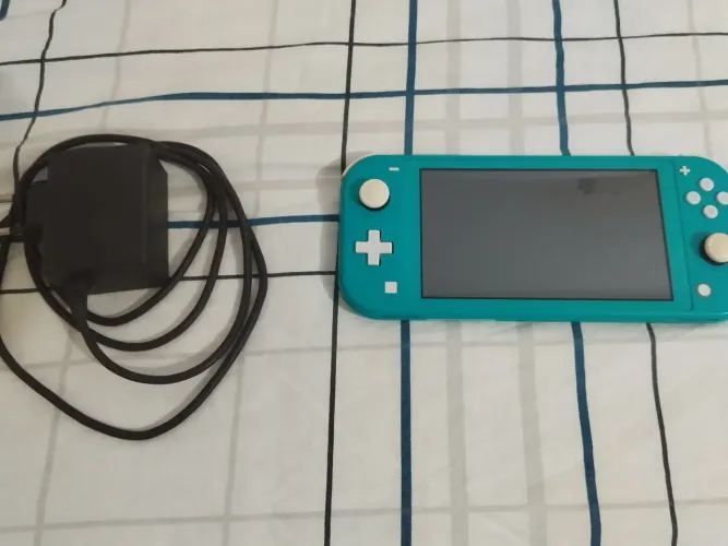 Nintendo Switch Lite |Conservado| Com Jogos Inclusos