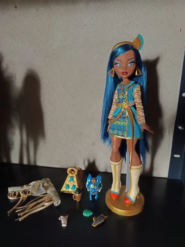 Monster high G3 Cleo básica