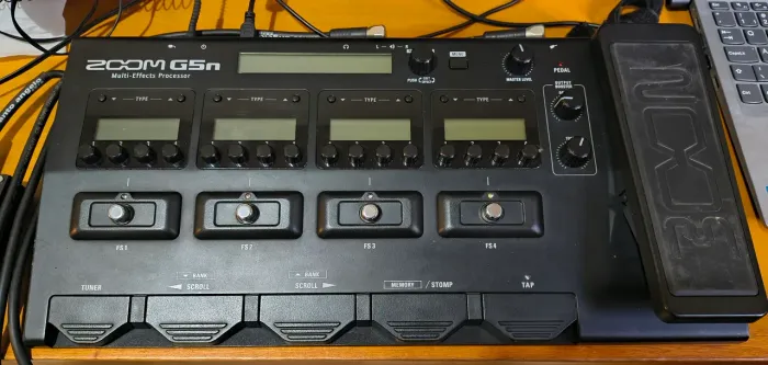 Pedaleira Zoom G5n
