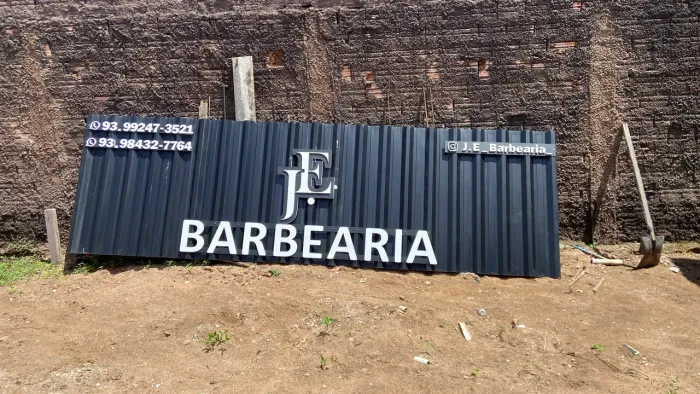 Fachada de telha para reaproveitar