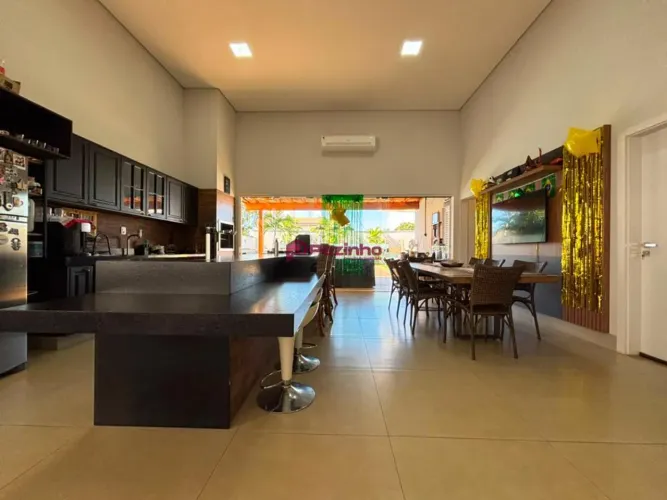 Casa à venda em Limeira, Residencial Ilha de Bali, com 3 suítes, com 216 m²