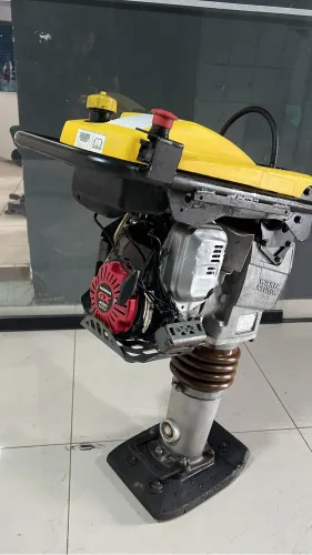 VENDO COMPACTADOR DE SOLO WACKER NEUSON MOTOR HONDA GX120 ORIGINAL DE FABRICA BARATO