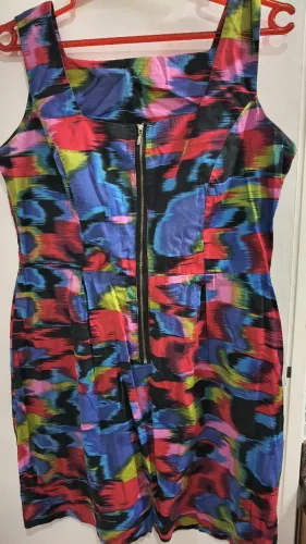 Vestido. Só 7 reais