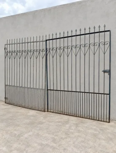 Portão de ferro