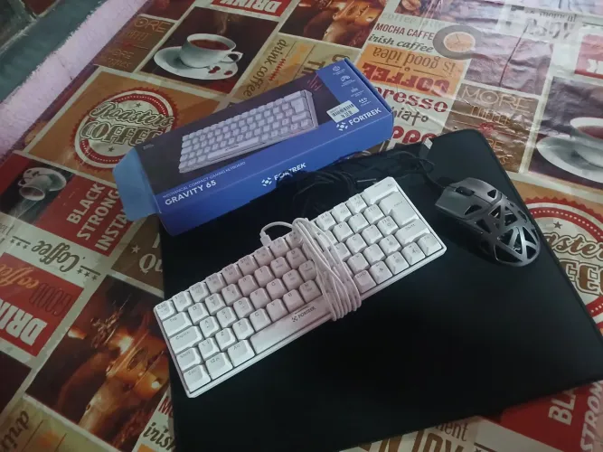 Teclado  e mouse  para jogar  no pc gamer 