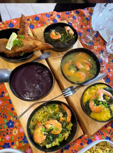 vaga para cozinheiro e auxiliar de cozinha 