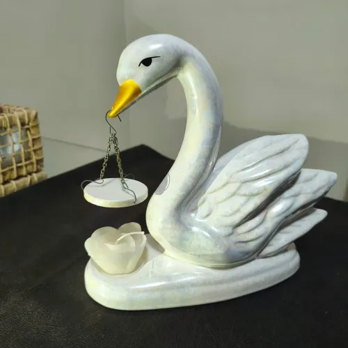Cisne Decorativo Porta-Velas em Louça Perolizada
