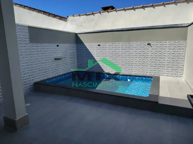 Casas Novas à Venda com 70m², 2 Dormitórios, Suíte, Piscina Privativa, Churrasqueira e 2 V