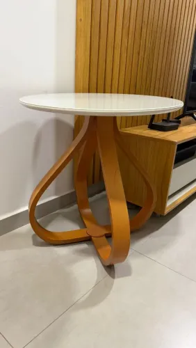 Mesa Lateral - Tampo em MDF e Vidro