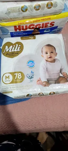 Fralda tamanho M mili 78 unidades LACRADA