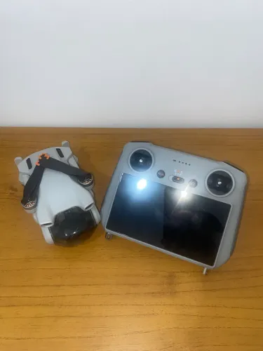 DRONE DJI MINI 3. 