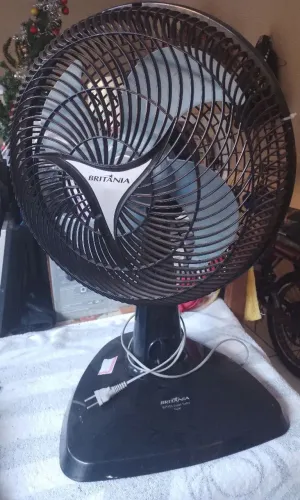 Ventilador de mesa Britânia 3 velocidades usado em ótimas condições