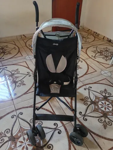Carrinho de passeio Burigoto guarda chuva