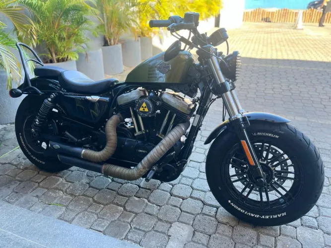 Harley forty Eight linda, sem detalhes, nunca virou